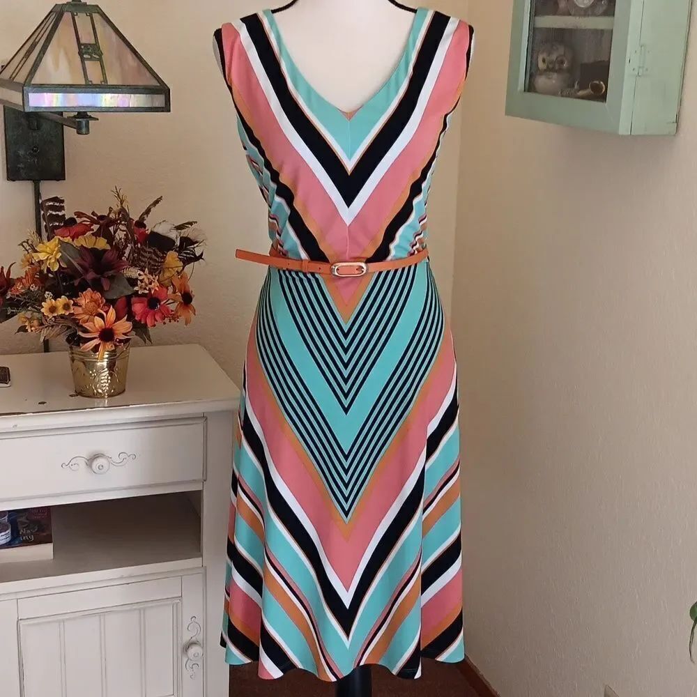 Tahari Arthur S. Levine Chevron Dress. Y2K, Soft Knit, Chevron